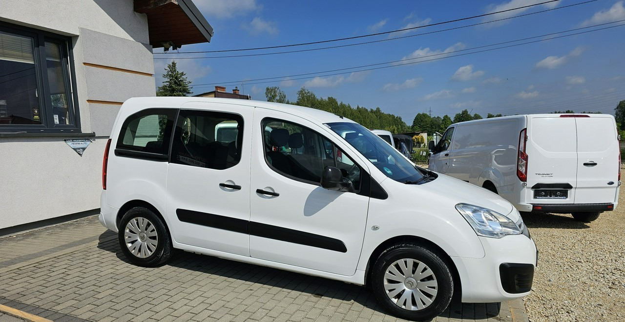 Citroen Berlingo II 5 -osobowy*29450 zł netto* - Osobní auto: obrázek 5 Citroen Berlingo II 5 -osobowy*29450 zł netto* - Osobní auto: obrázek 5