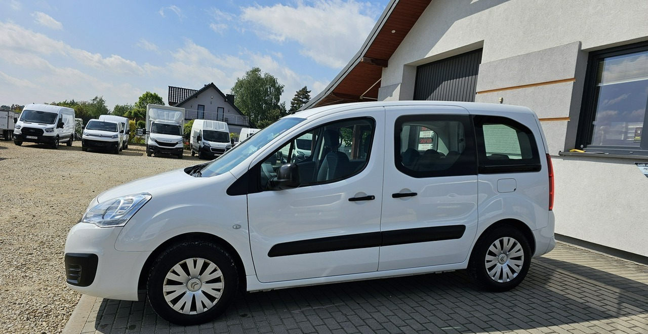 Citroen Berlingo II 5 -osobowy - Osobní auto: obrázek 4 Citroen Berlingo II 5 -osobowy - Osobní auto: obrázek 4