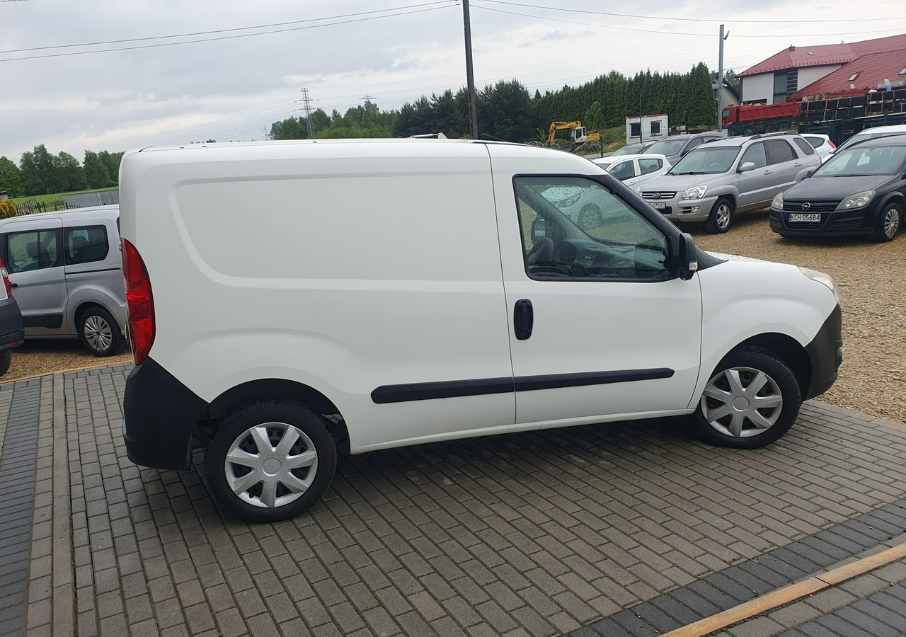 Fiat Doblo Opel Combo 1.4 Benzyna Polski Salon - Furgon: obrázek 5 Fiat Doblo Opel Combo 1.4 Benzyna Polski Salon - Furgon: obrázek 5