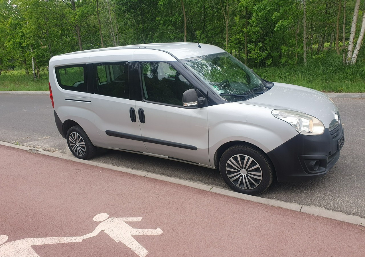 Fiat Doblo long*combo *doblo* krajówka *fv vat 23%* - Osobní auto: obrázek 4 Fiat Doblo long*combo *doblo* krajówka *fv vat 23%* - Osobní auto: obrázek 4