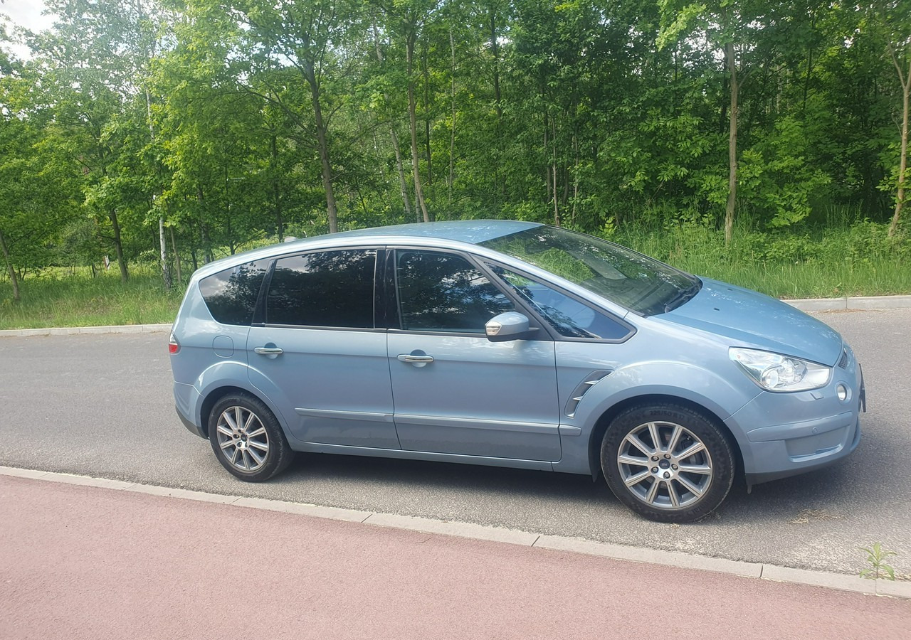 Ford S-MAX 2,5 turbo benzyna - Osobní auto: obrázek 4 Ford S-MAX 2,5 turbo benzyna - Osobní auto: obrázek 4
