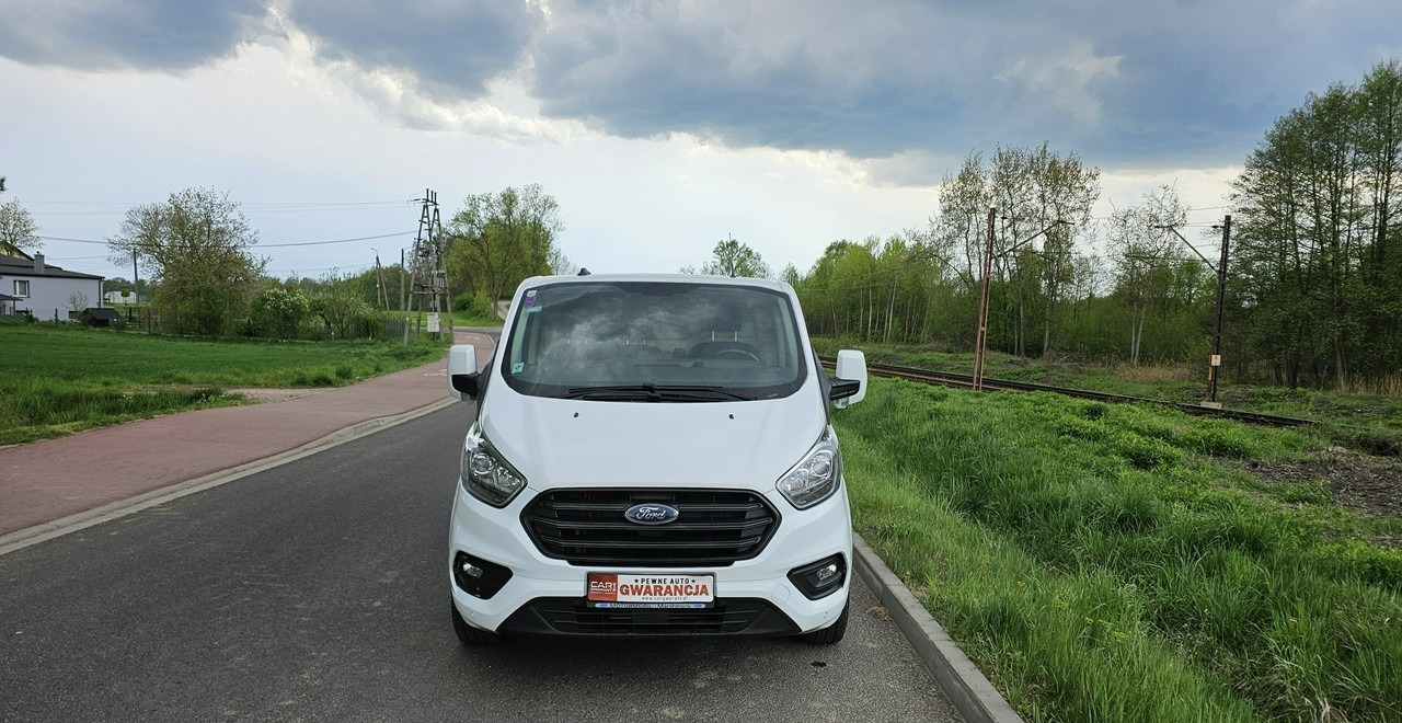 Ford Transit Transit Custom Ford Transit Custom long bardzo ładny egzemplarz - Furgon: obrázek 3 Ford Transit Transit Custom Ford Transit Custom long bardzo ładny egzemplarz - Furgon: obrázek 3