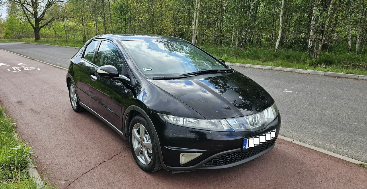 Honda Civic VIII bardzo ładna * pełnosprawna * - Hatchback: obrázek 2 Honda Civic VIII bardzo ładna * pełnosprawna * - Hatchback: obrázek 2