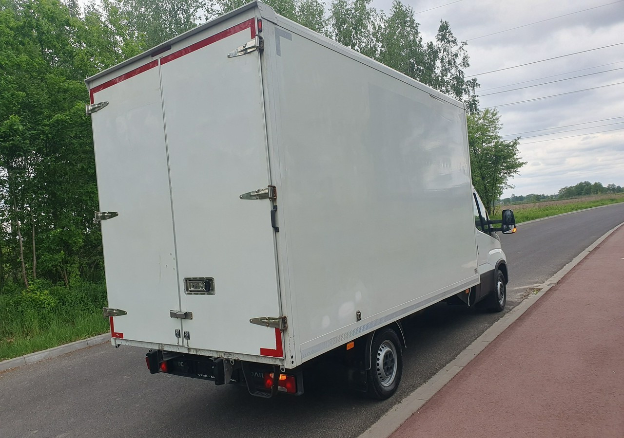 Iveco 35 Daily 35S14 klima * 3 osobowy *nowy rozrząd * - Dodávka skřín: obrázek 4 Iveco 35 Daily 35S14 klima * 3 osobowy *nowy rozrząd * - Dodávka skřín: obrázek 4