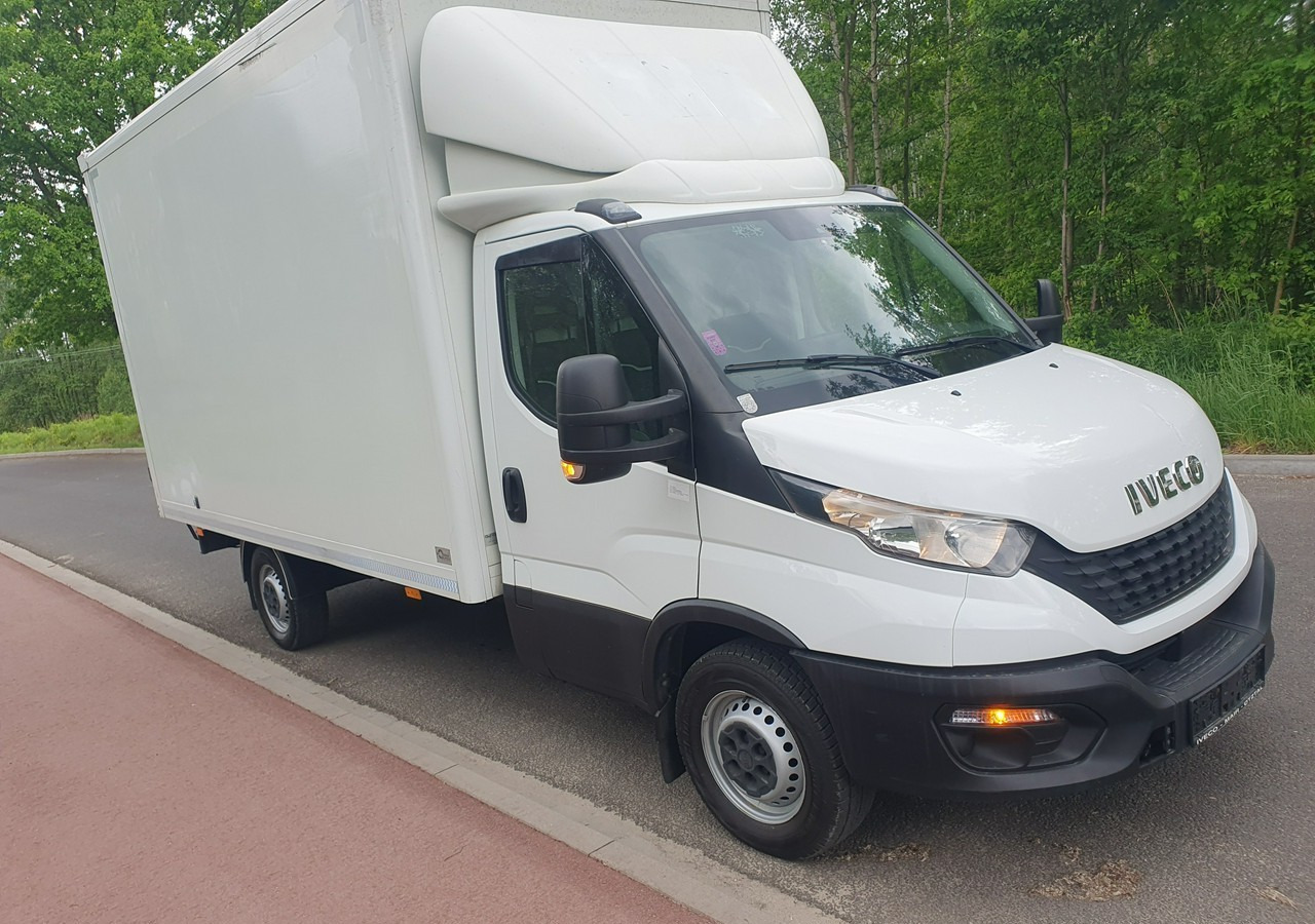 Iveco 35 Daily 35S14 klima * 3 osobowy *nowy rozrząd * - Dodávka skřín: obrázek 3 Iveco 35 Daily 35S14 klima * 3 osobowy *nowy rozrząd * - Dodávka skřín: obrázek 3