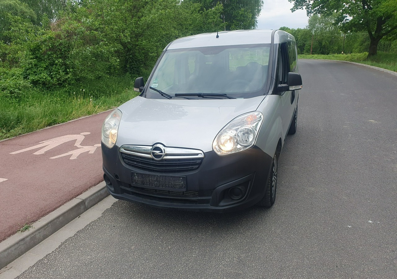 Opel Combo III wersja długa *long* - Osobní auto: obrázek 2 Opel Combo III wersja długa *long* - Osobní auto: obrázek 2