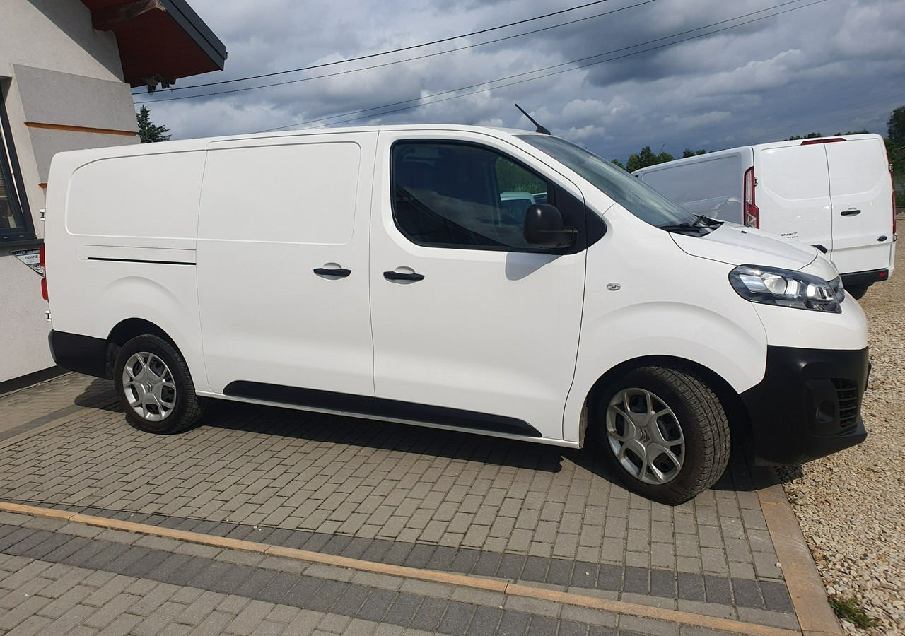 Opel Vivaro 2,0 Diesel | 160 tyś.km | Stan bdb! - Furgon: obrázek 4 Opel Vivaro 2,0 Diesel | 160 tyś.km | Stan bdb! - Furgon: obrázek 4