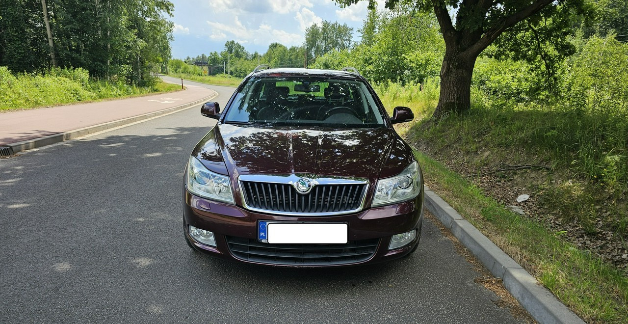 Skoda Octavia II bogate wyposażenie *niski przebieg*FV vat 23%* - Osobní auto: obrázek 2 Skoda Octavia II bogate wyposażenie *niski przebieg*FV vat 23%* - Osobní auto: obrázek 2