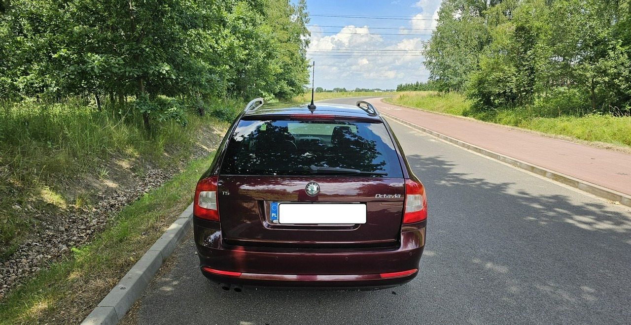 Skoda Octavia II bogate wyposażenie *niski przebieg*FV vat 23%* - Osobní auto: obrázek 5 Skoda Octavia II bogate wyposażenie *niski przebieg*FV vat 23%* - Osobní auto: obrázek 5
