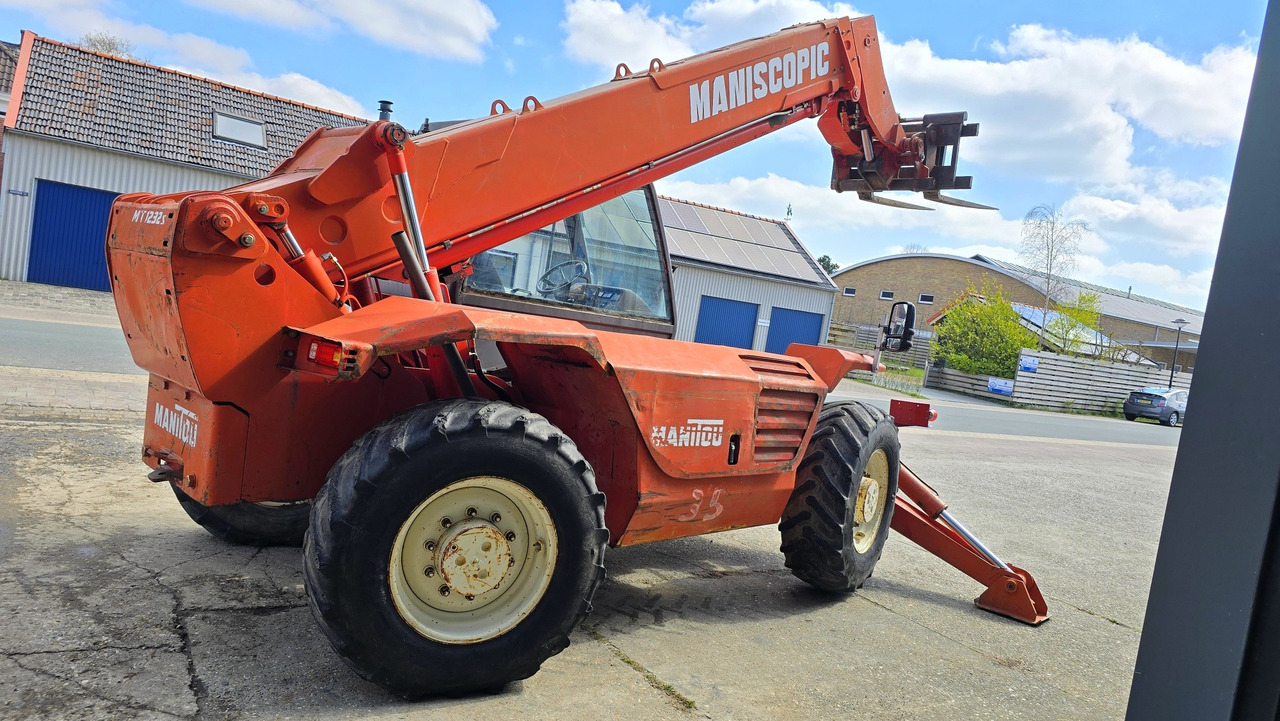Manitou MT1232 - Teleskopický manipulátor: obrázek 4 Manitou MT1232 - Teleskopický manipulátor: obrázek 4