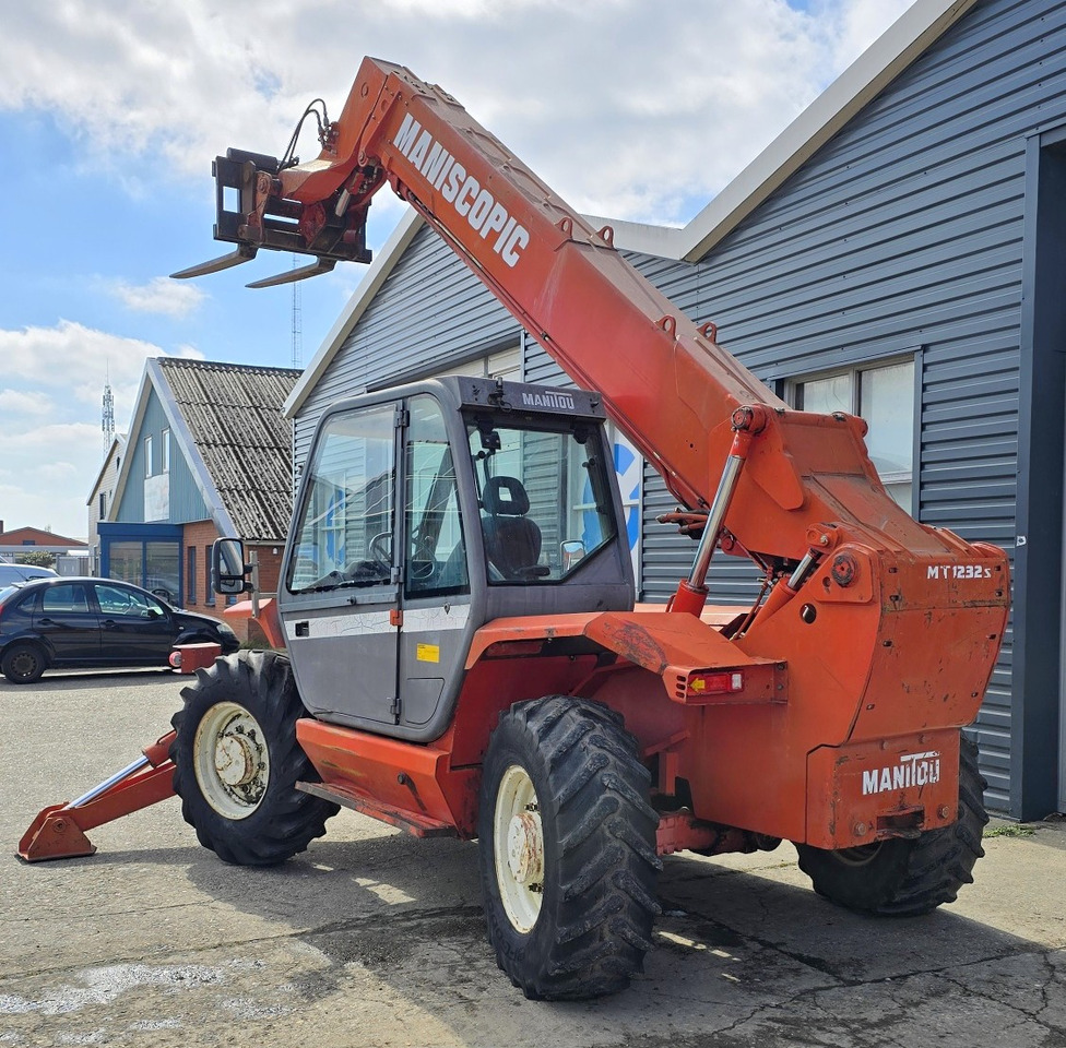 Manitou MT1232 - Teleskopický manipulátor: obrázek 2 Manitou MT1232 - Teleskopický manipulátor: obrázek 2