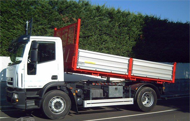 Iveco EUROCARGOeurocargo 180e28 - Sklápěč: obrázek 2 Iveco EUROCARGOeurocargo 180e28 - Sklápěč: obrázek 2