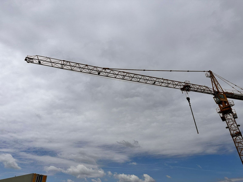 Liebherr 140EC-H10, 1993yom, 40jib, 23,5m huh - Věžový jeřáb: obrázek 2 Liebherr 140EC-H10, 1993yom, 40jib, 23,5m huh - Věžový jeřáb: obrázek 2