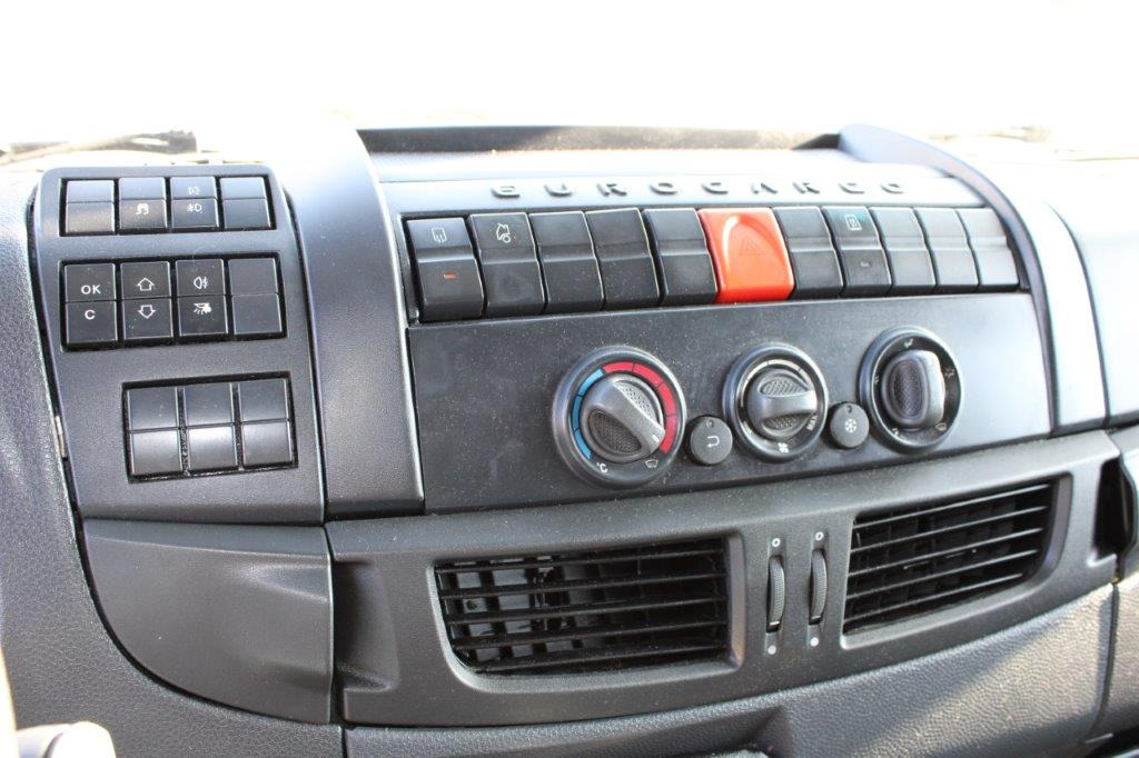 Plachtový nákladní auto Iveco Eurocargo 120E25: obrázek 9 Plachtový nákladní auto Iveco Eurocargo 120E25: obrázek 9