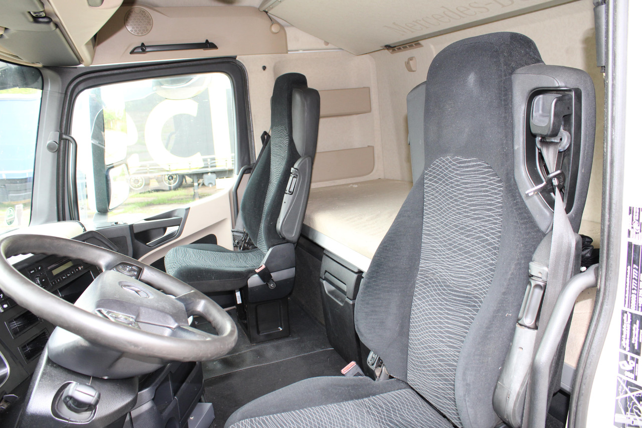 Mercedes-Benz Actros 1845 - Tahač: obrázek 5 Mercedes-Benz Actros 1845 - Tahač: obrázek 5