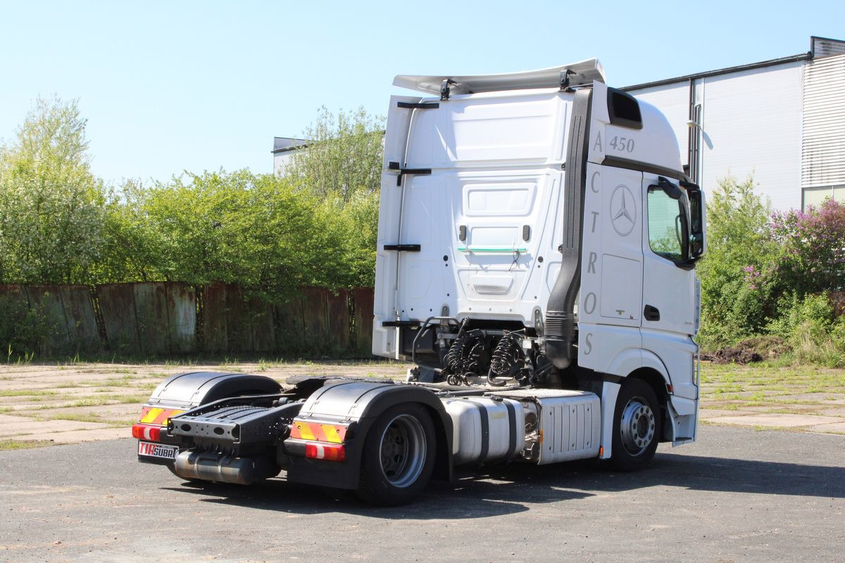 Mercedes-Benz Actros 1845 - Tahač: obrázek 4 Mercedes-Benz Actros 1845 - Tahač: obrázek 4