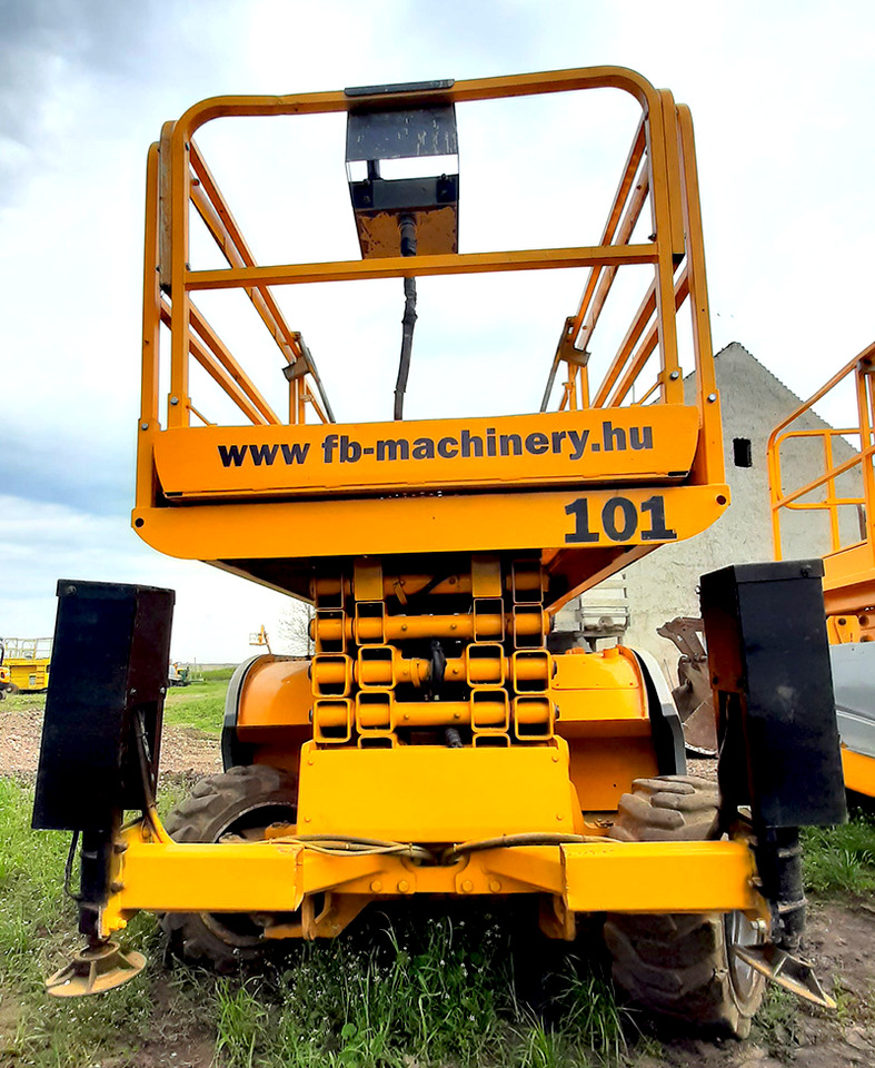 HAULOTTE Compact 12 DX - Nůžková plošina: obrázek 1 HAULOTTE Compact 12 DX - Nůžková plošina: obrázek 1