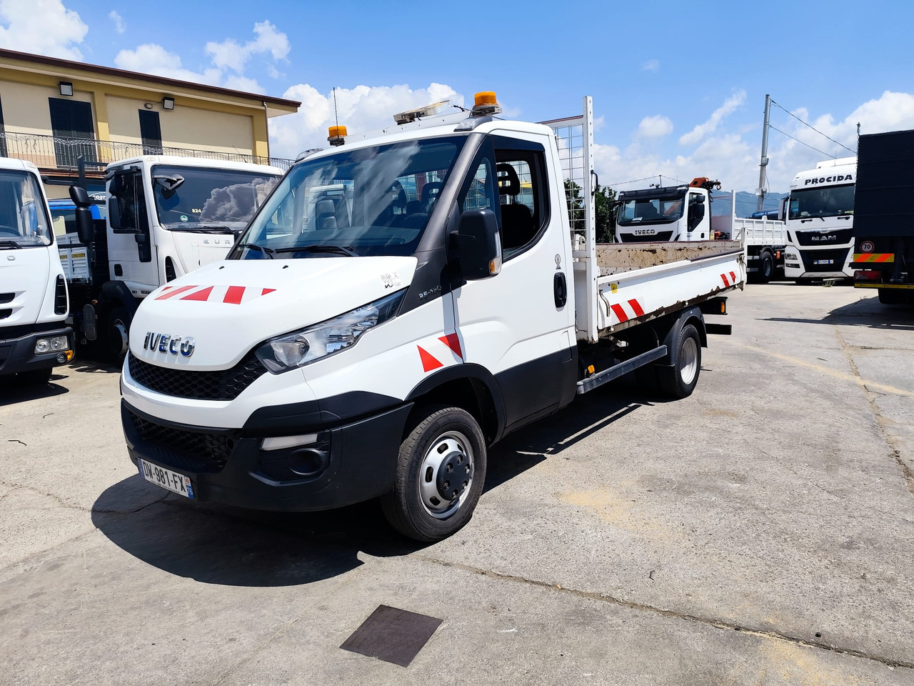 IVECO DAILY 35-130 - Dodávka sklápěč: obrázek 2 IVECO DAILY 35-130 - Dodávka sklápěč: obrázek 2