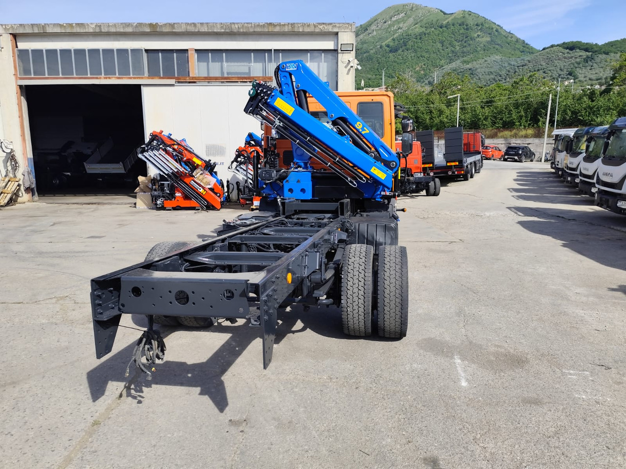 Auto s hydraulickou rukou IVECO EUROCARGO 120-90L: obrázek 22