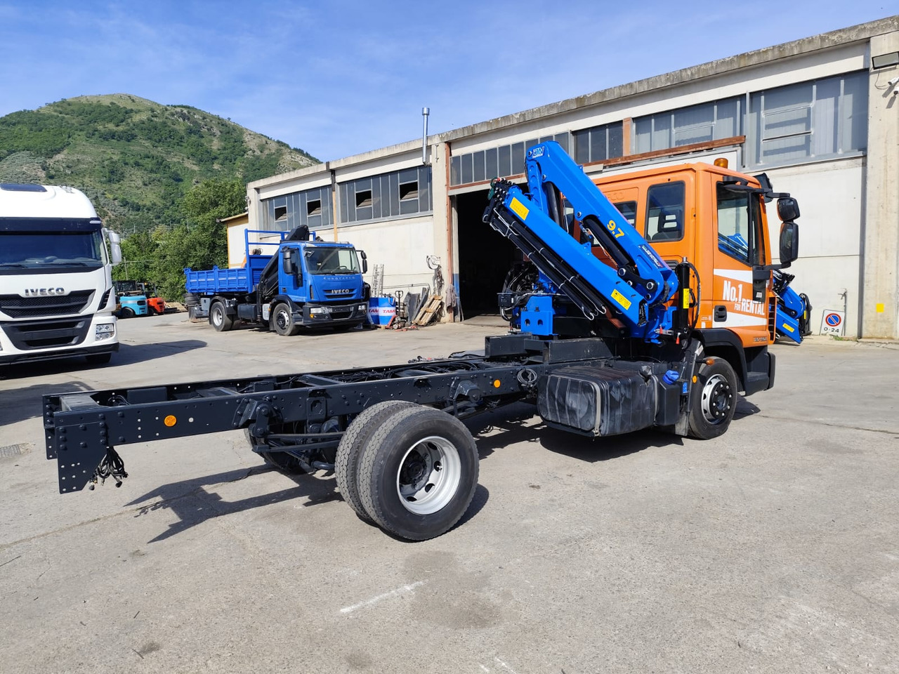 Auto s hydraulickou rukou IVECO EUROCARGO 120-90L: obrázek 25