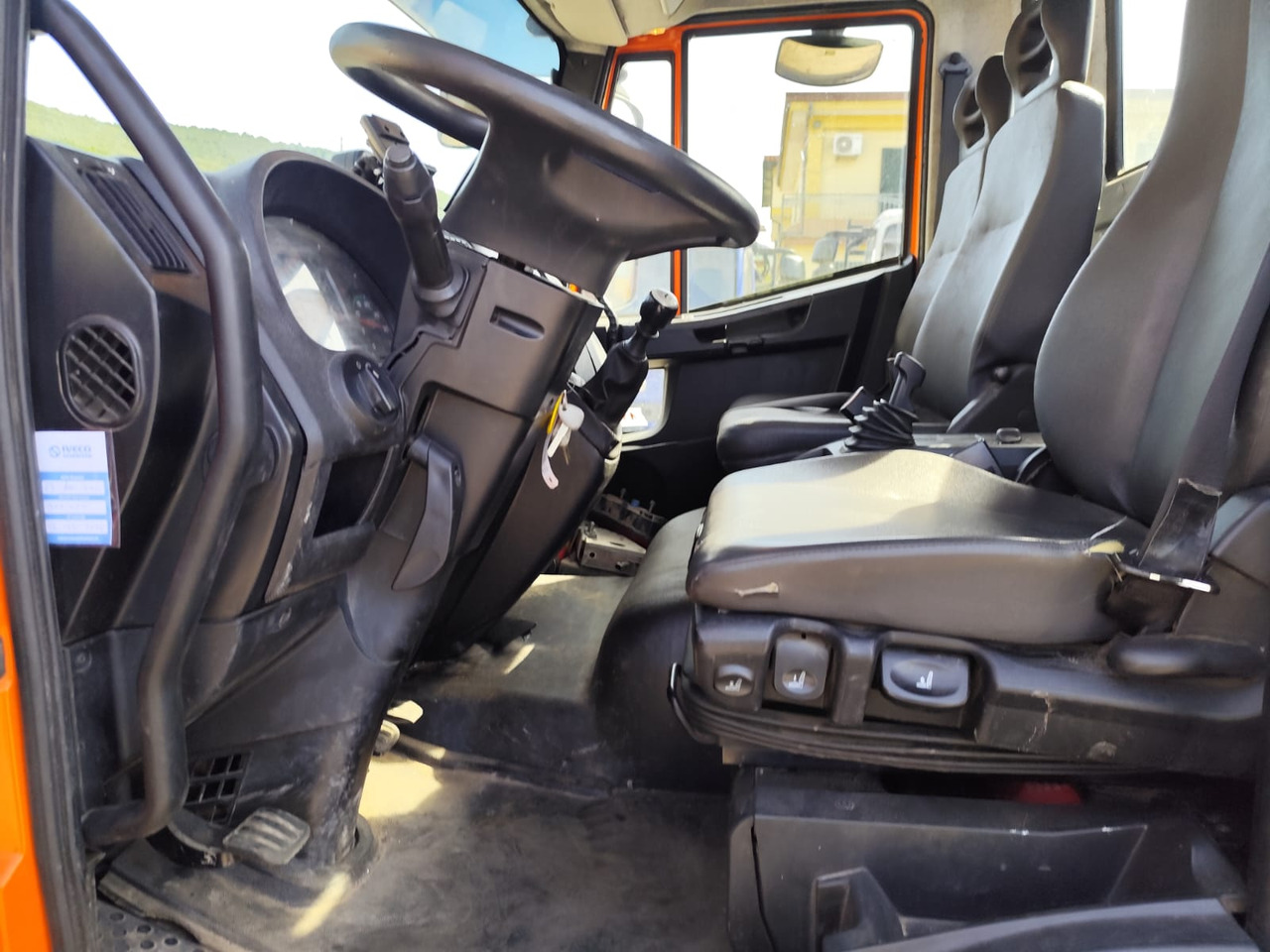 Auto s hydraulickou rukou IVECO EUROCARGO 120-90L: obrázek 8