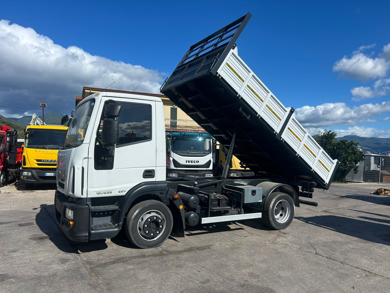 IVECO EUROCARGO 120E25 - Sklápěč: obrázek 3 IVECO EUROCARGO 120E25 - Sklápěč: obrázek 3
