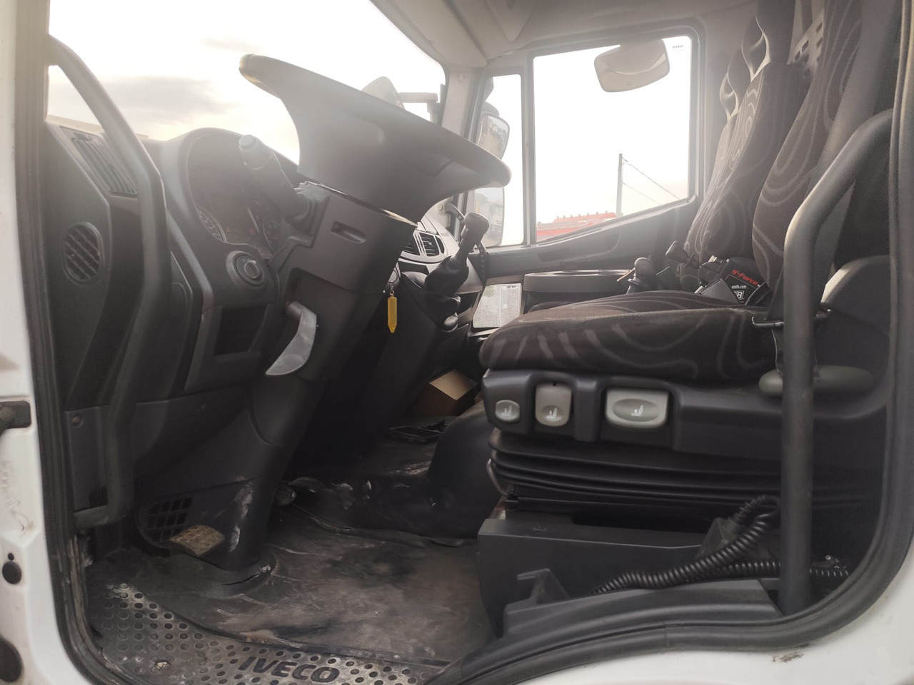 Sklápěč IVECO EUROCARGO 120E25: obrázek 21