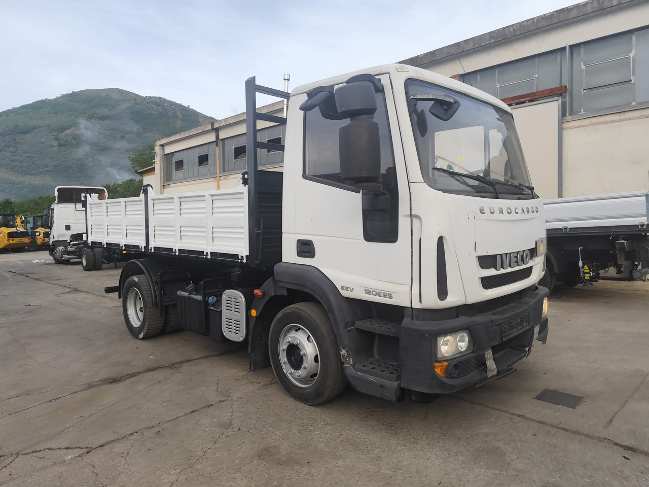 Sklápěč IVECO EUROCARGO 120E25: obrázek 11