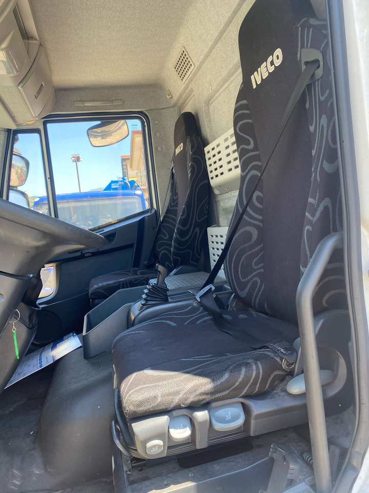 IVECO EUROCARGO 120E25 - Auto s hydraulickou rukou: obrázek 5 IVECO EUROCARGO 120E25 - Auto s hydraulickou rukou: obrázek 5
