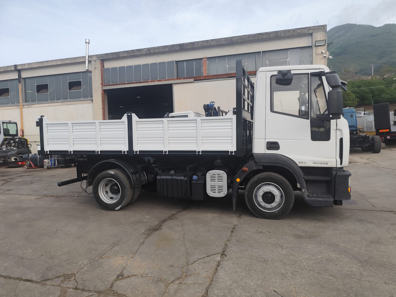 Sklápěč IVECO EUROCARGO 120E25: obrázek 9