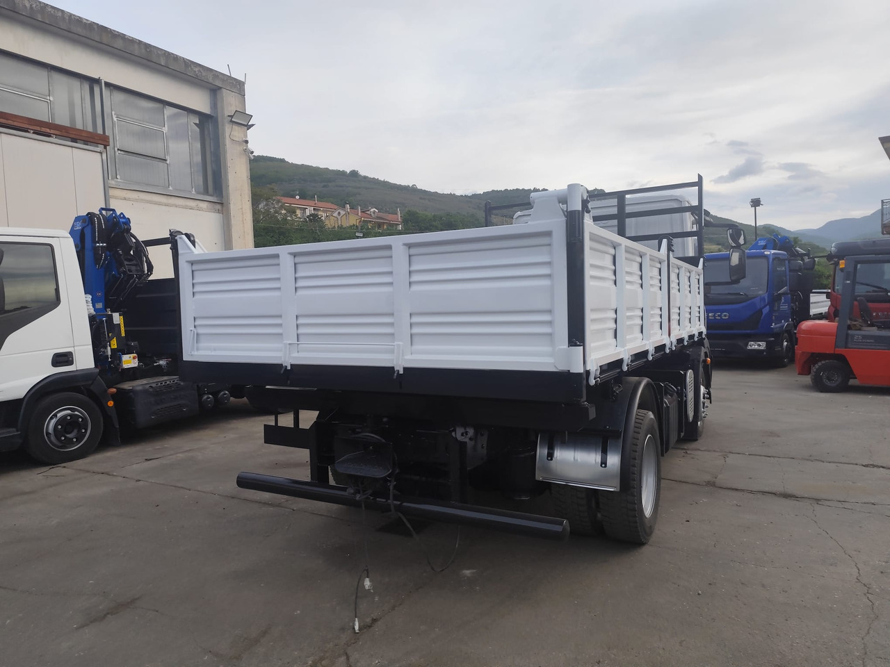 Sklápěč IVECO EUROCARGO 120E25: obrázek 7