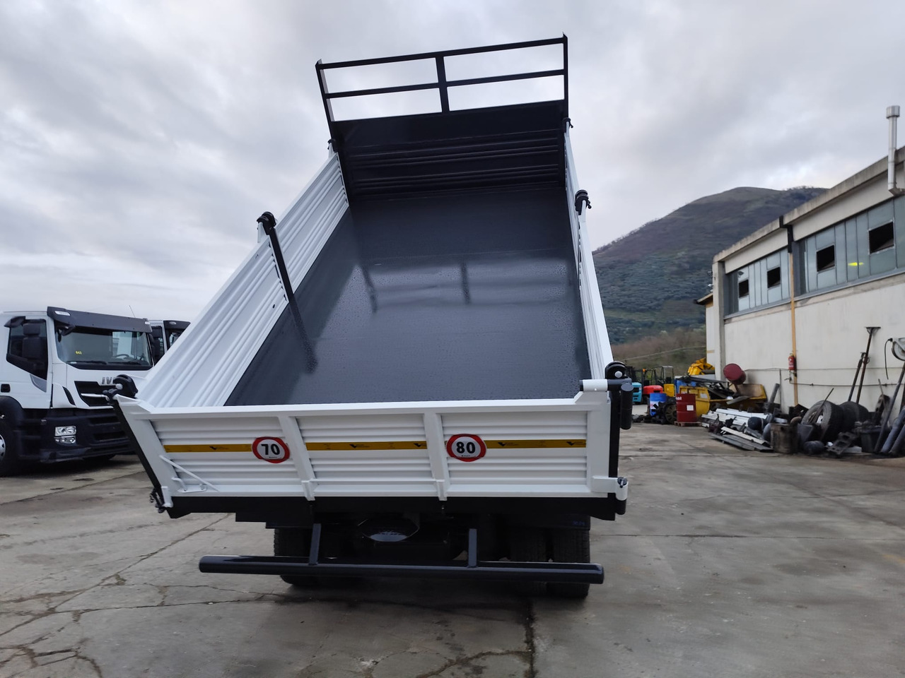 IVECO EUROCARGO 120E28P leasing IVECO EUROCARGO 120E28P: obrázek 13 IVECO EUROCARGO 120E28P leasing IVECO EUROCARGO 120E28P: obrázek 13