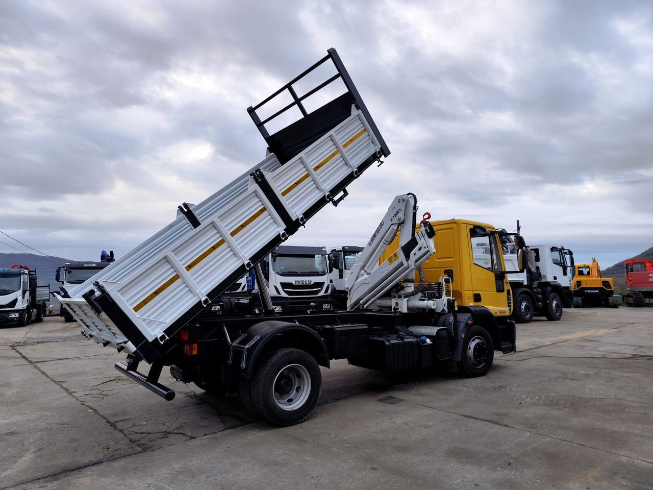 IVECO EUROCARGO 120E28P leasing IVECO EUROCARGO 120E28P: obrázek 12 IVECO EUROCARGO 120E28P leasing IVECO EUROCARGO 120E28P: obrázek 12