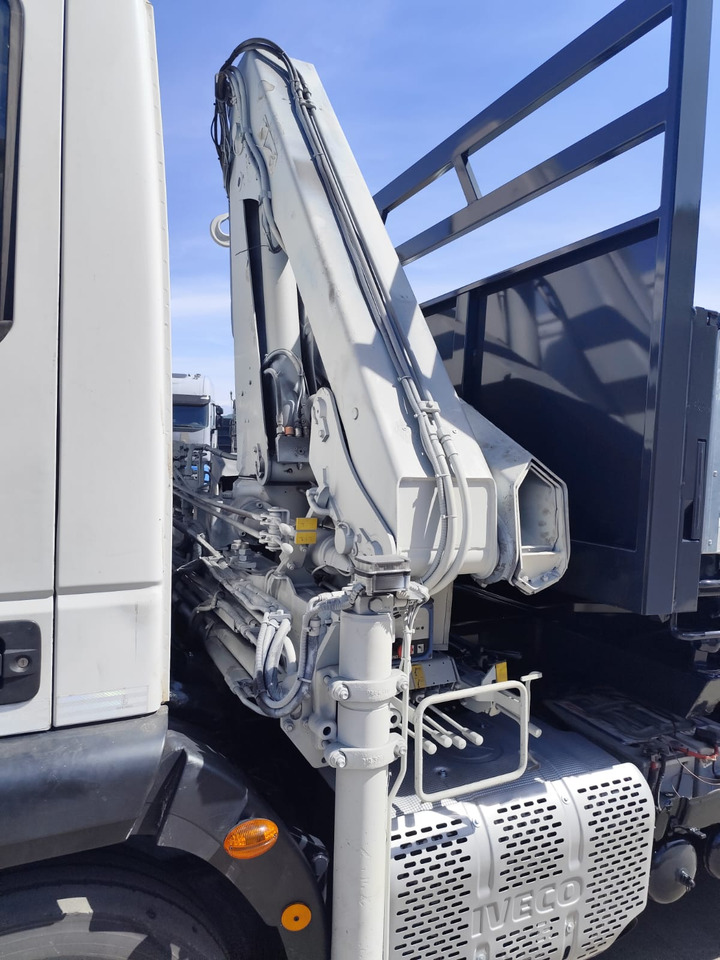 Sklápěč, Auto s hydraulickou rukou IVECO EUROCARGO 140-250: obrázek 6 Sklápěč, Auto s hydraulickou rukou IVECO EUROCARGO 140-250: obrázek 6