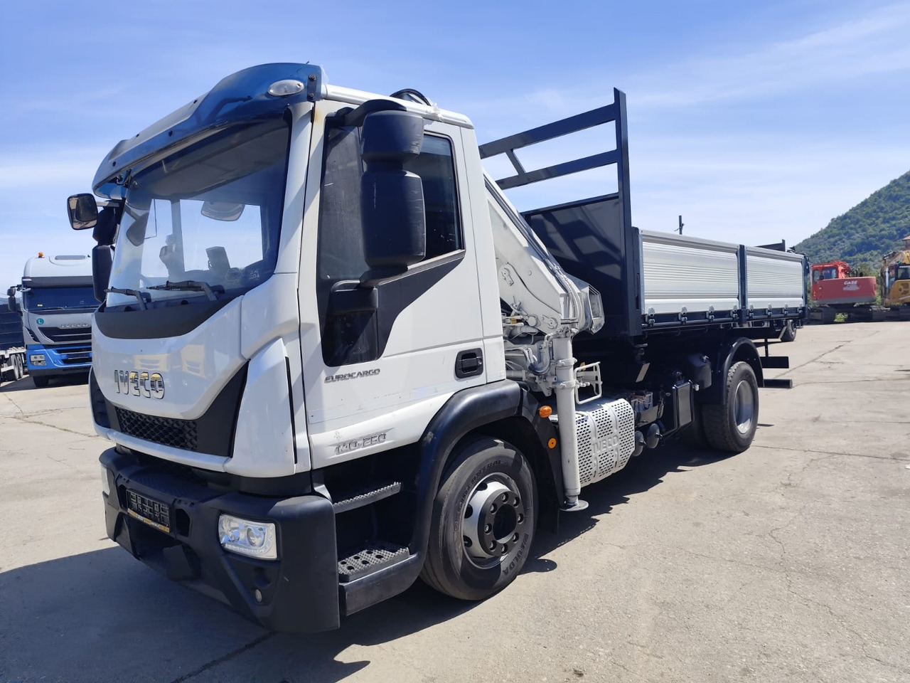 Sklápěč, Auto s hydraulickou rukou IVECO EUROCARGO 140-250: obrázek 19 Sklápěč, Auto s hydraulickou rukou IVECO EUROCARGO 140-250: obrázek 19