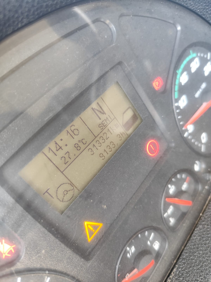 Sklápěč, Auto s hydraulickou rukou IVECO EUROCARGO 140-250: obrázek 11 Sklápěč, Auto s hydraulickou rukou IVECO EUROCARGO 140-250: obrázek 11