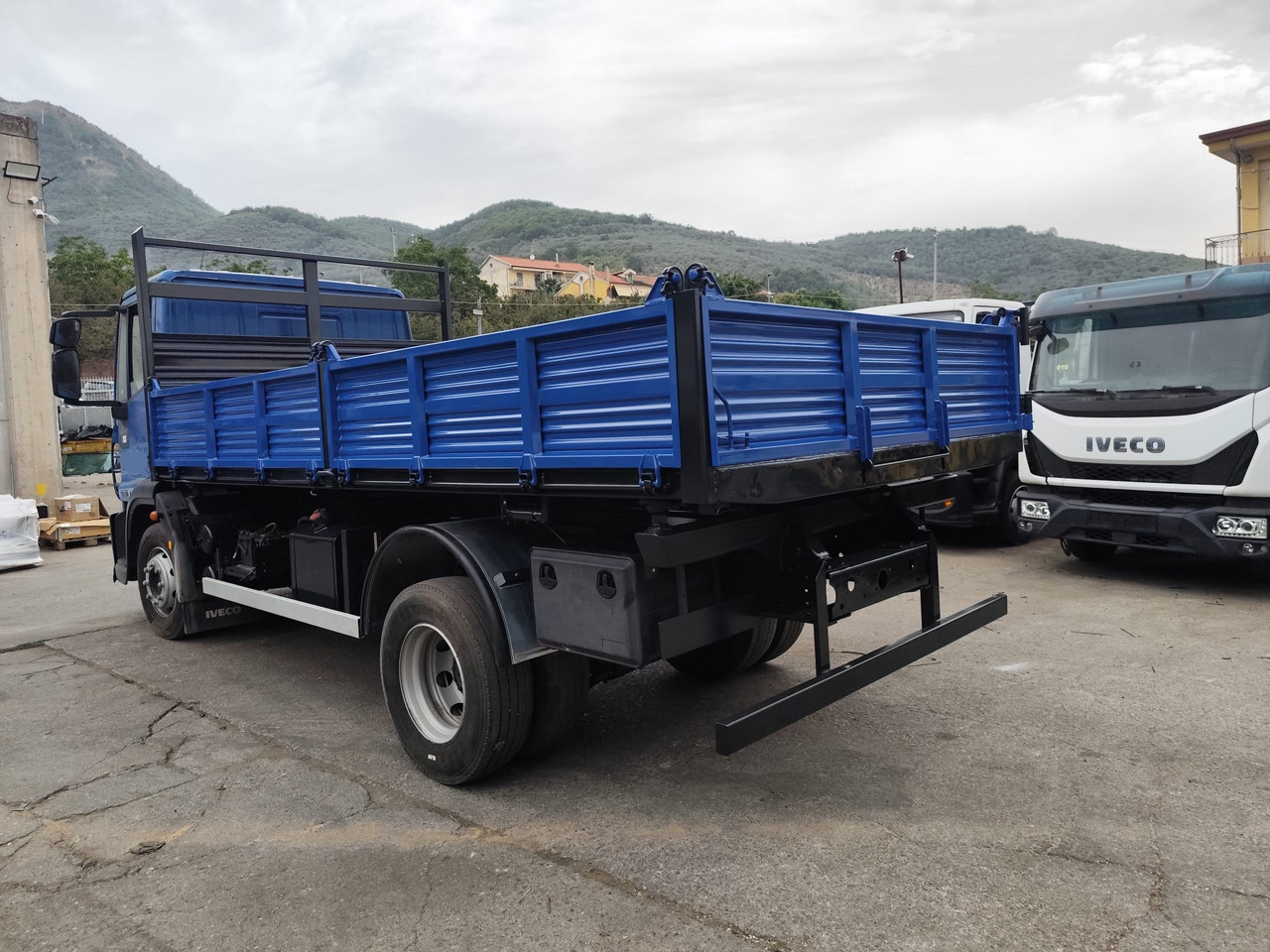 IVECO EUROCARGO 140E25 - Sklápěč: obrázek 5 IVECO EUROCARGO 140E25 - Sklápěč: obrázek 5