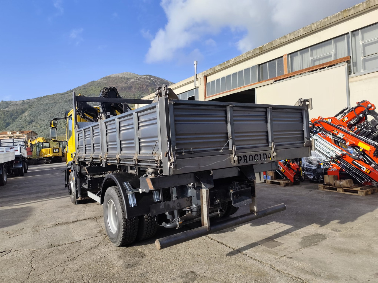 IVECO EUROCARGO 160E30 - Auto s hydraulickou rukou: obrázek 5 IVECO EUROCARGO 160E30 - Auto s hydraulickou rukou: obrázek 5