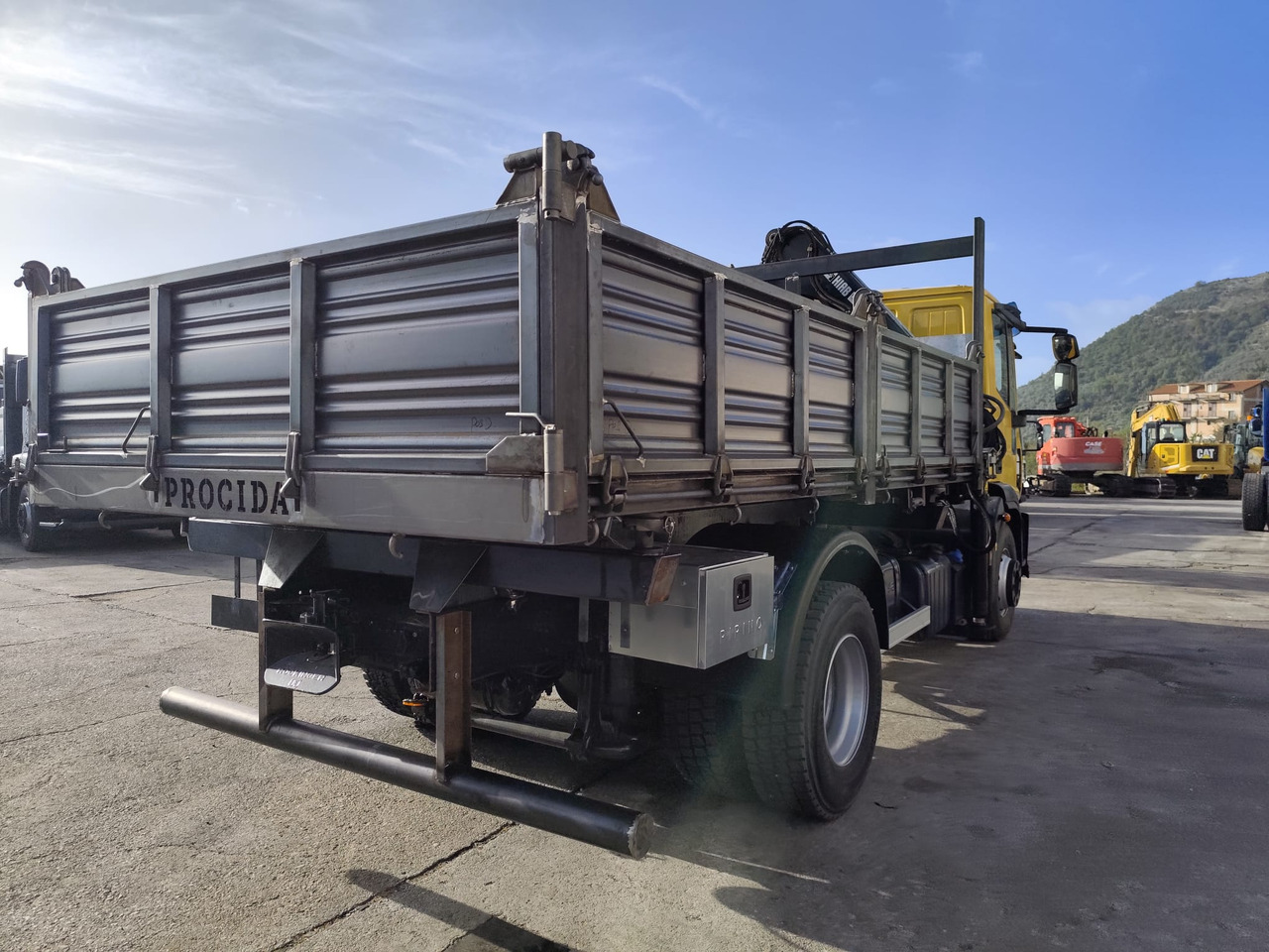 IVECO EUROCARGO 160E30 - Auto s hydraulickou rukou: obrázek 4 IVECO EUROCARGO 160E30 - Auto s hydraulickou rukou: obrázek 4