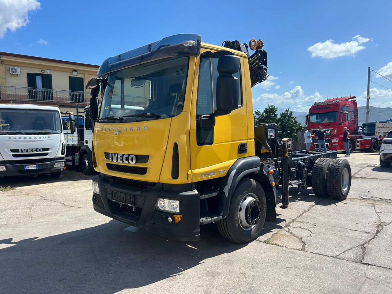 IVECO EUROCARGO 160E30 - Auto s hydraulickou rukou: obrázek 1 IVECO EUROCARGO 160E30 - Auto s hydraulickou rukou: obrázek 1