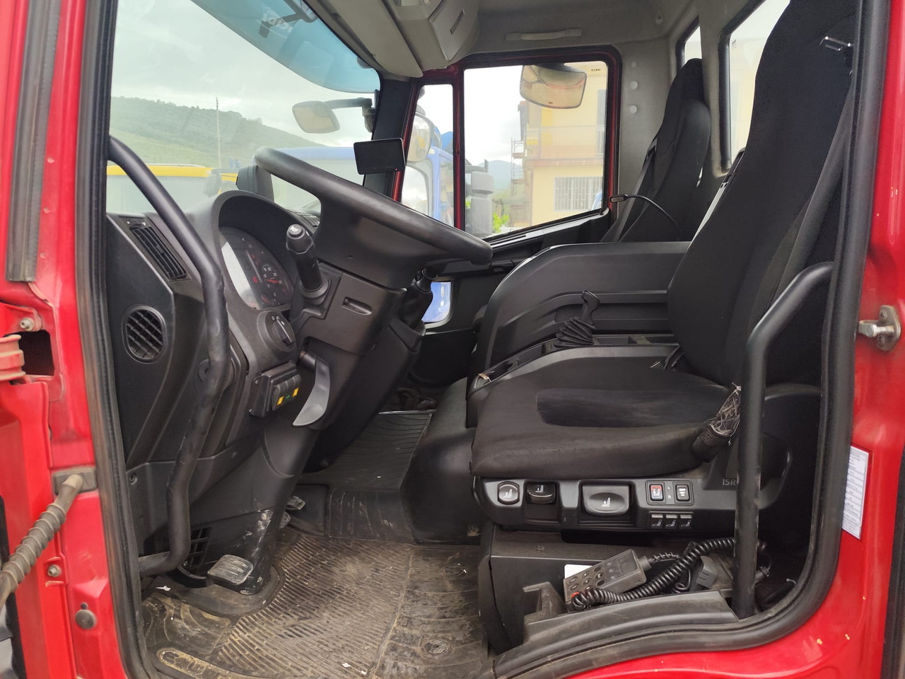 IVECO EUROCARGO 75-210 - Sklápěč: obrázek 4 IVECO EUROCARGO 75-210 - Sklápěč: obrázek 4