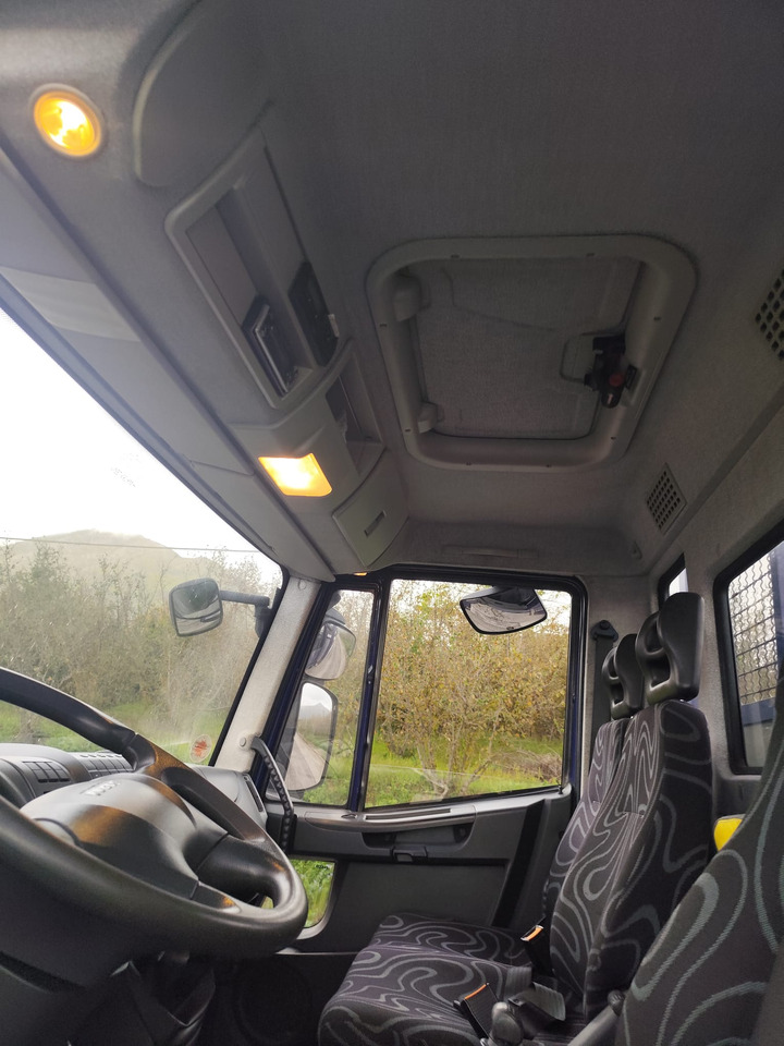 IVECO EUROCARGO 75E18 - Nákladní automobil valníkový/ Plošinový: obrázek 4 IVECO EUROCARGO 75E18 - Nákladní automobil valníkový/ Plošinový: obrázek 4