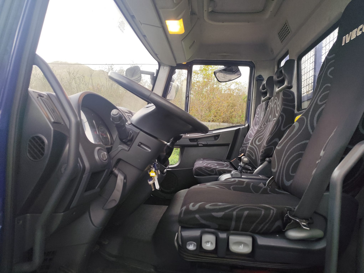 IVECO EUROCARGO 75E18 - Nákladní automobil valníkový/ Plošinový: obrázek 3 IVECO EUROCARGO 75E18 - Nákladní automobil valníkový/ Plošinový: obrázek 3