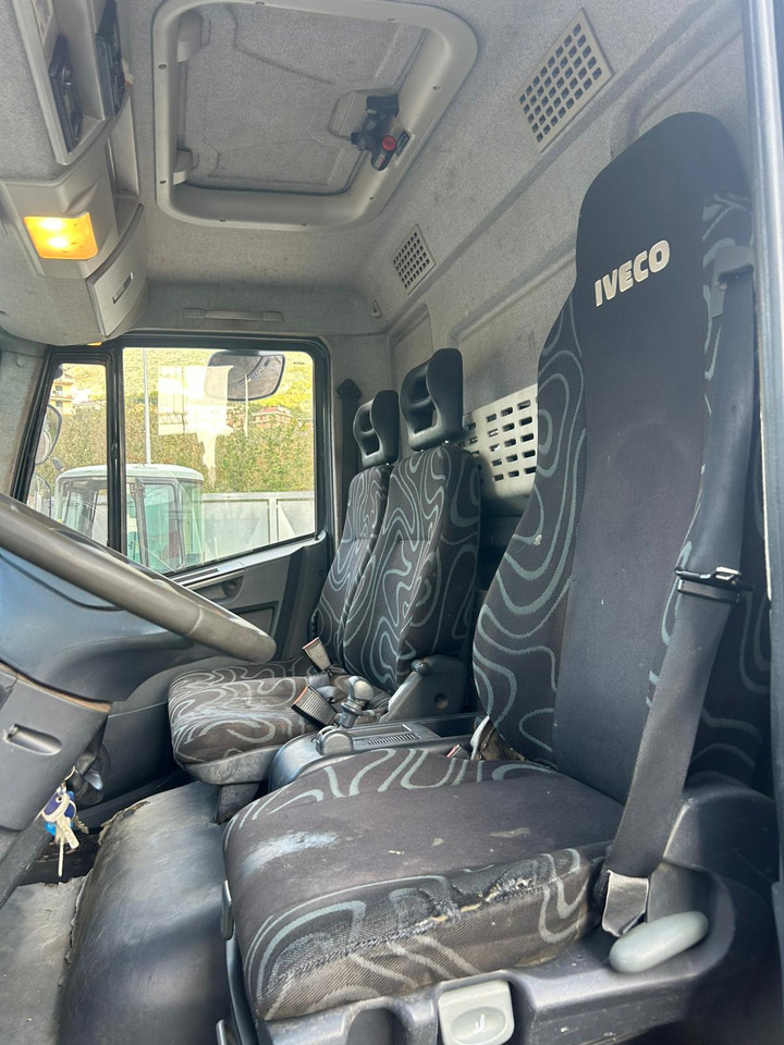 IVECO EUROCARGO 80E18 - Auto s hydraulickou rukou, Sklápěč: obrázek 5 IVECO EUROCARGO 80E18 - Auto s hydraulickou rukou, Sklápěč: obrázek 5