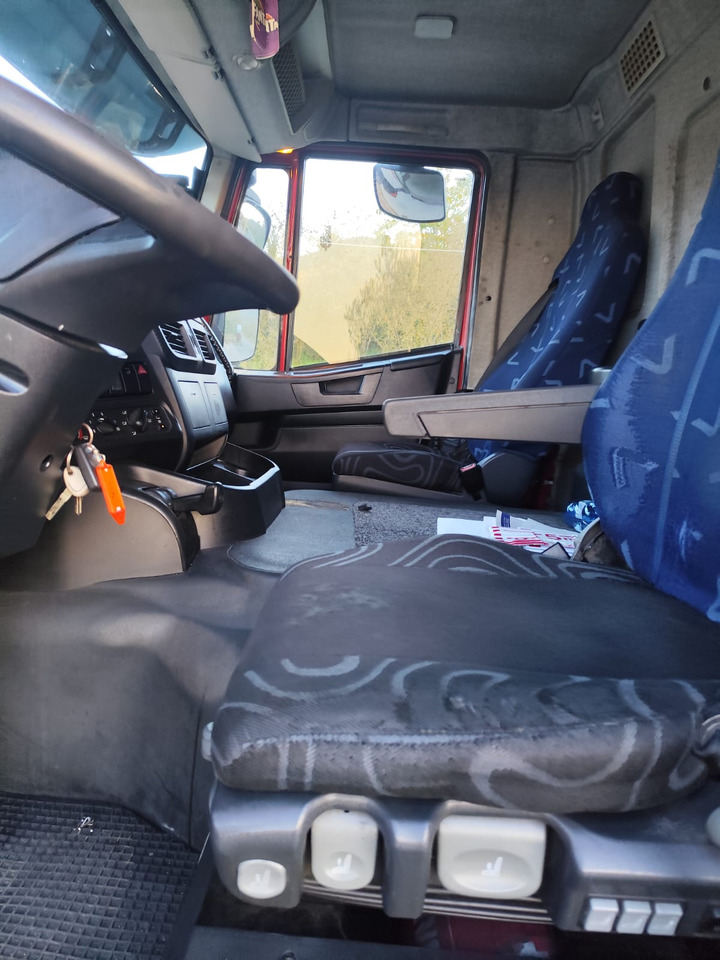 IVECO STRALIS 190S31 - Hákový nosič kontejnerů: obrázek 3 IVECO STRALIS 190S31 - Hákový nosič kontejnerů: obrázek 3