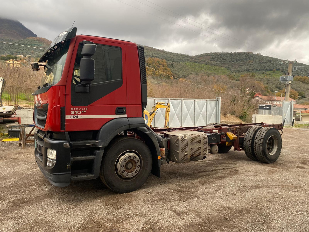 IVECO STRALIS 190S31 - Podvozek s kabinou: obrázek 3 IVECO STRALIS 190S31 - Podvozek s kabinou: obrázek 3