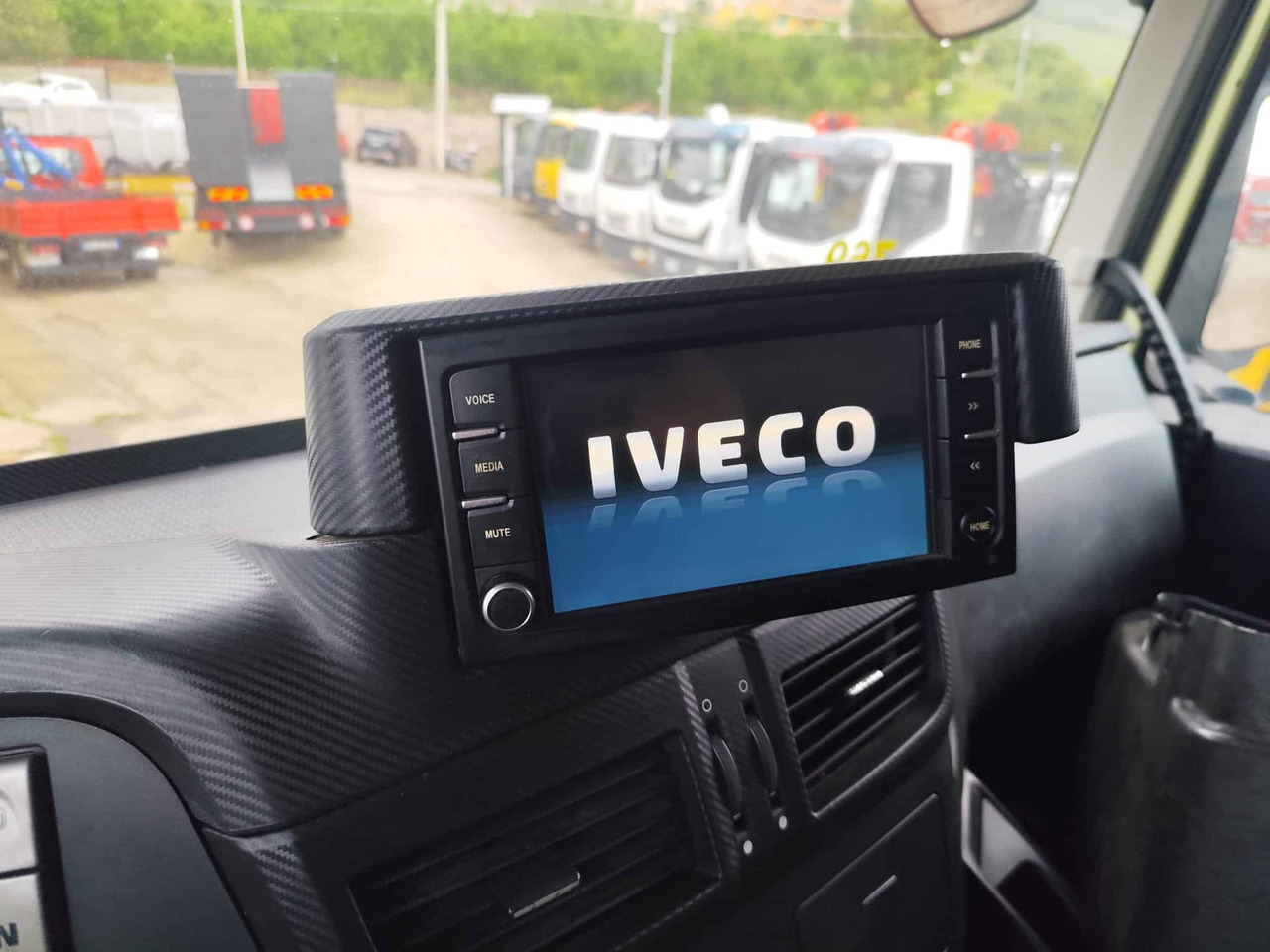 Nákladní automobil valníkový/ Plošinový, Auto s hydraulickou rukou IVECO STRALIS 260S36: obrázek 8