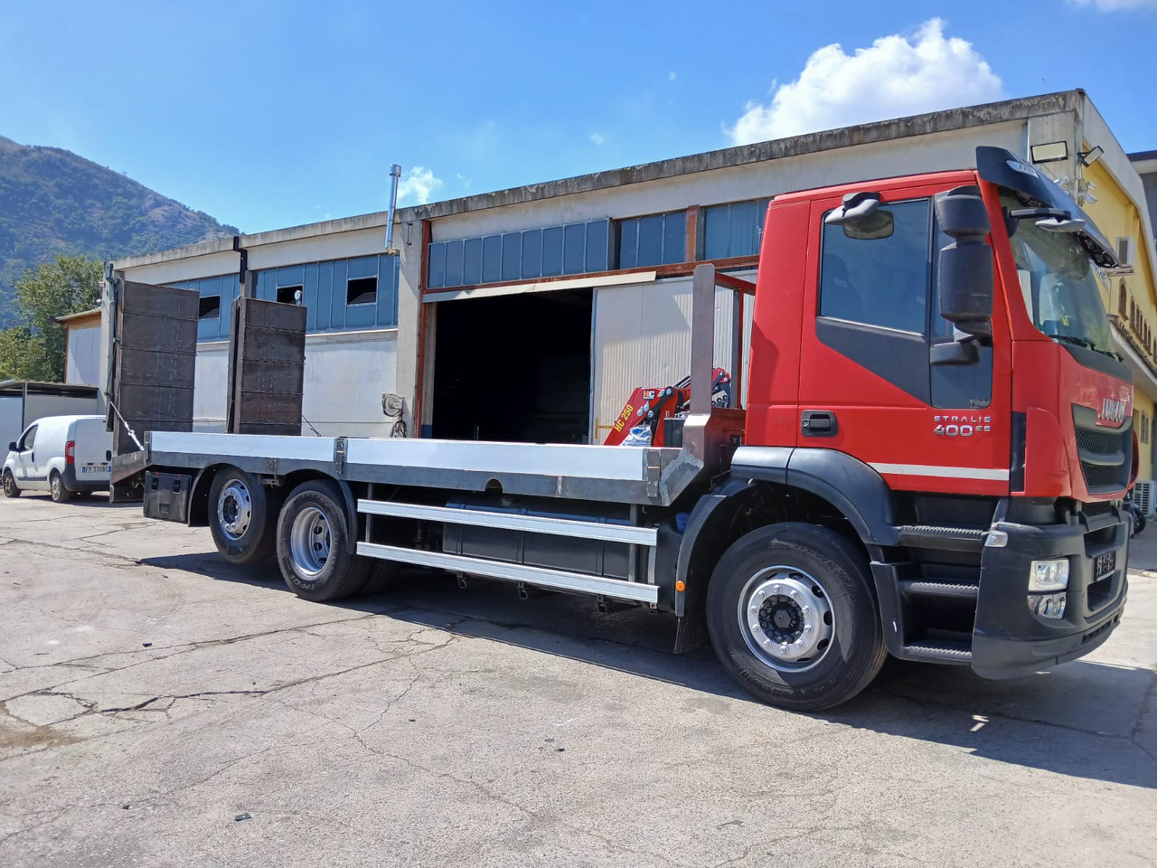 Nákladní automobil valníkový/ Plošinový IVECO STRALIS 260S40: obrázek 10