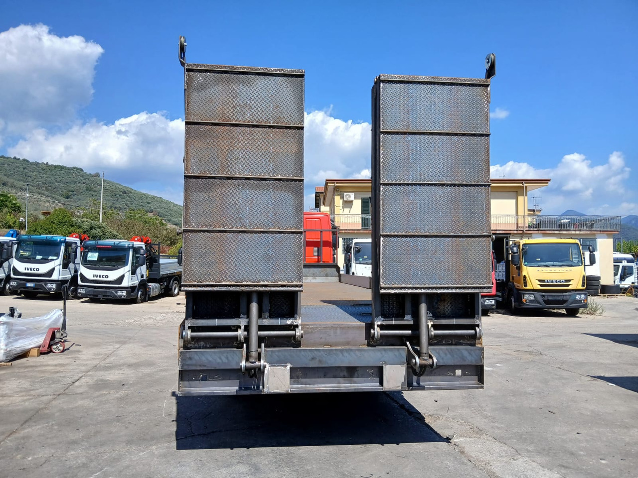 Nákladní automobil valníkový/ Plošinový IVECO STRALIS 260S40: obrázek 13