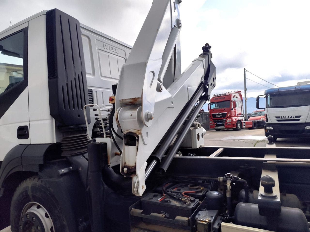 IVECO STRALIS AD 190S31P - Auto s hydraulickou rukou, Sklápěč: obrázek 3 IVECO STRALIS AD 190S31P - Auto s hydraulickou rukou, Sklápěč: obrázek 3